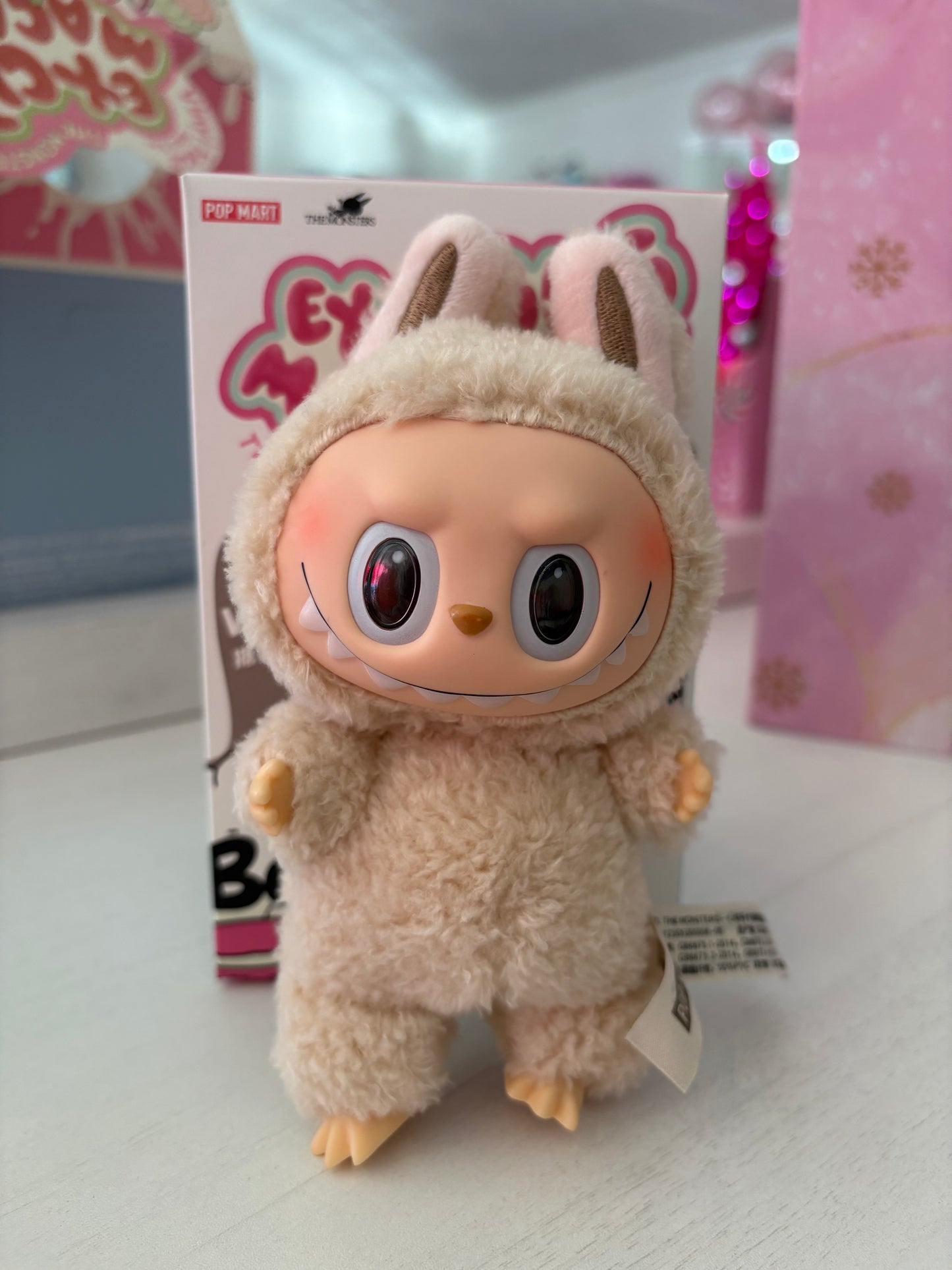 Exciting Macaron Labubu