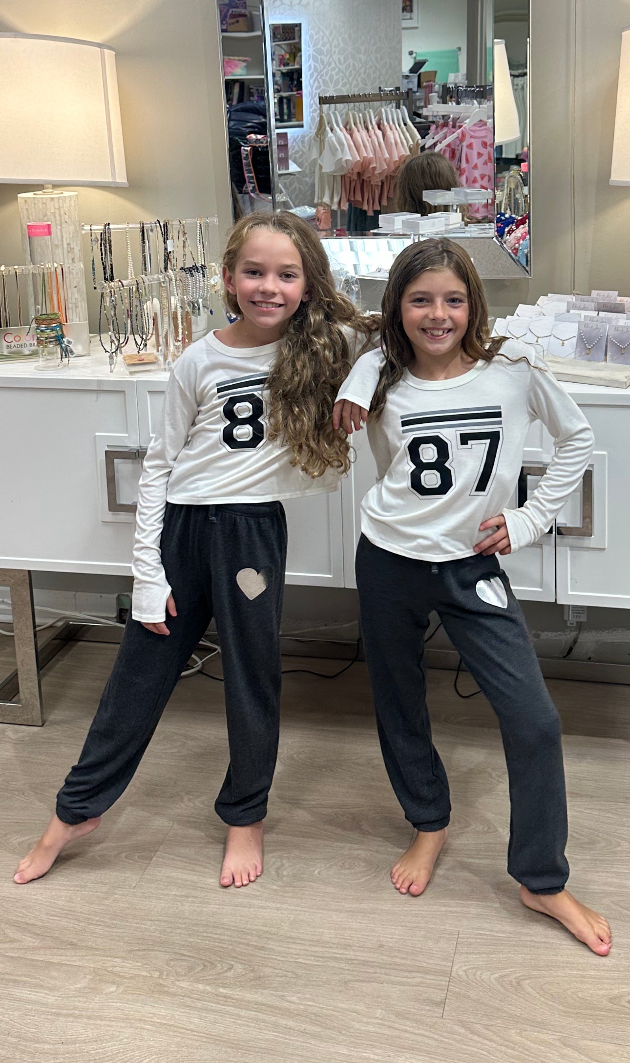 Boxy tee with thumb hole “87”