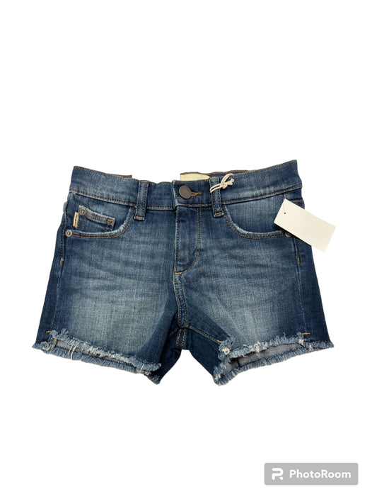 DL Lucy Short